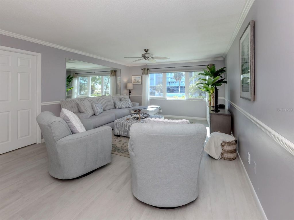 Image 8 of property listing at 500 THE ESPLANADE N 102, Venice, FL 34285