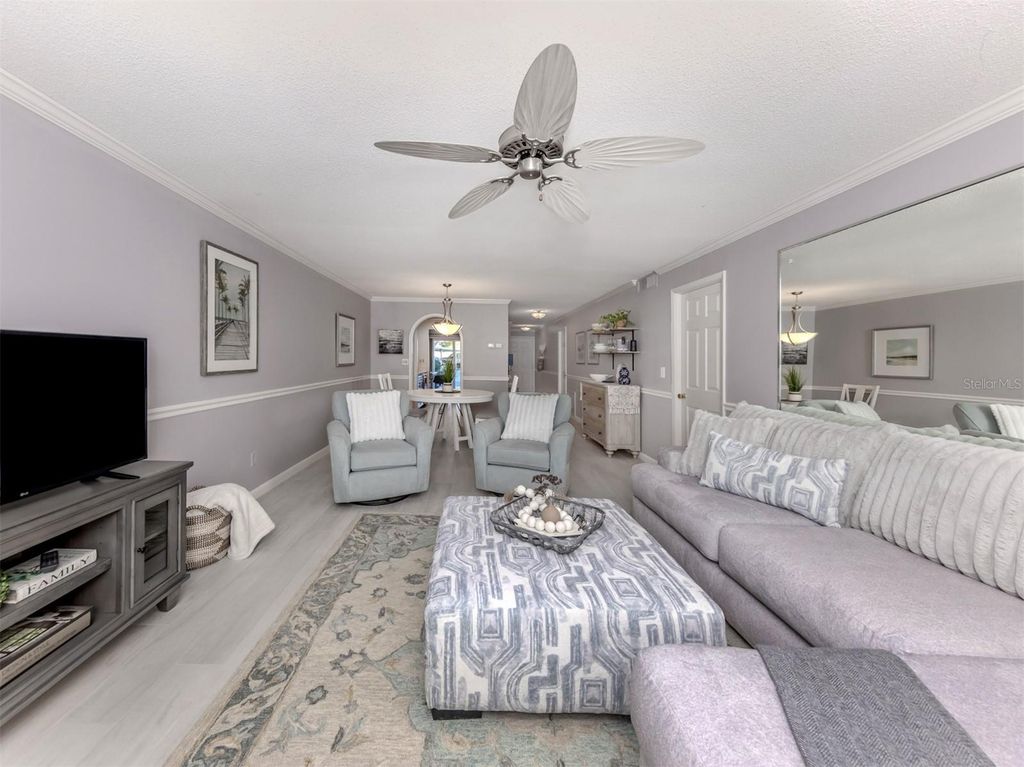 Image 10 of property listing at 500 THE ESPLANADE N 102, Venice, FL 34285