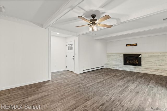 2461 N Long Lake Road, Fenton, MI 48430