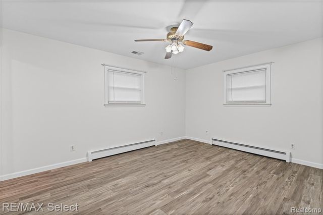 2461 N Long Lake Road, Fenton, MI 48430