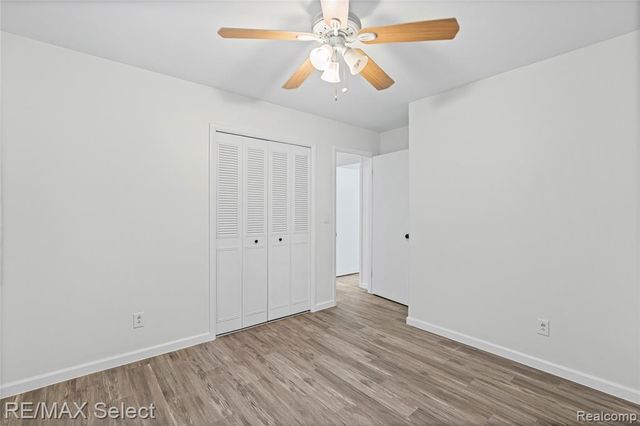 2461 N Long Lake Road, Fenton, MI 48430