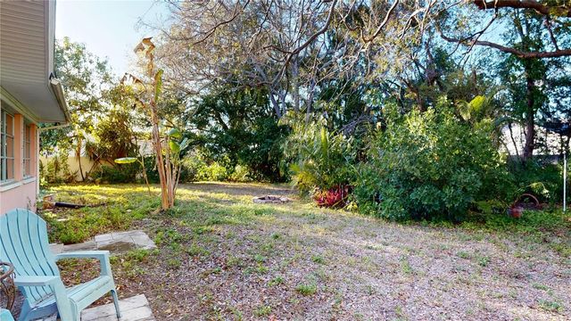 1546 BELLEAIR ROAD, Clearwater, FL 33756