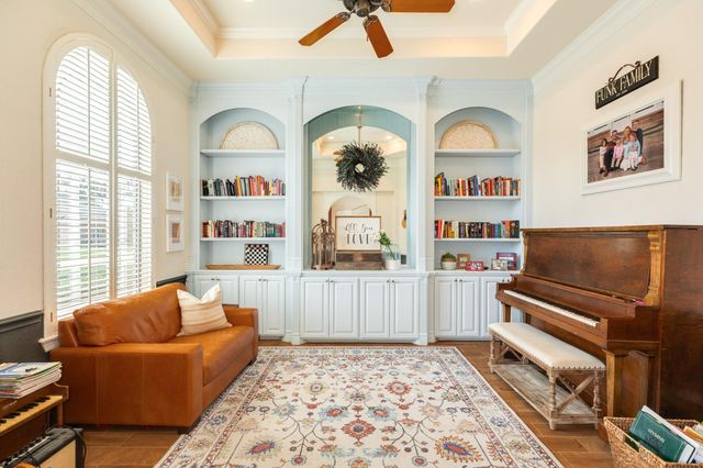 203 Arrowhead Drive, Lake Jackson, TX 77566