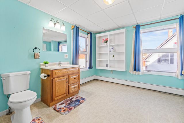 73 W Main Street, Hillsborough, NH 03244