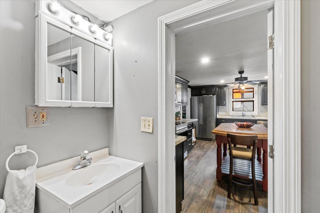 73 W Main Street, Hillsborough, NH 03244