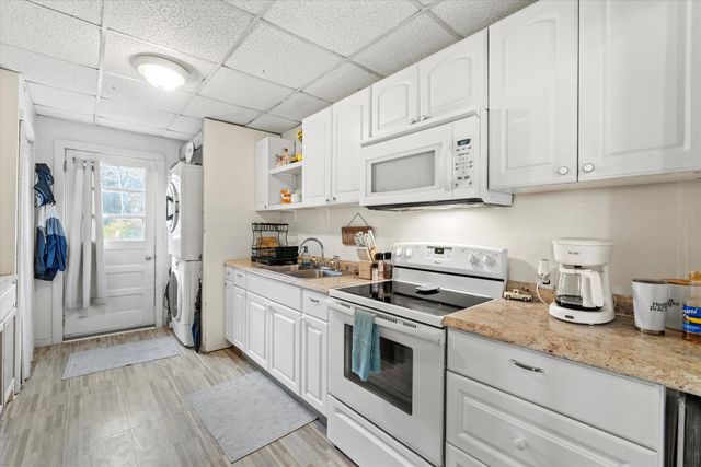 73 W Main Street, Hillsborough, NH 03244