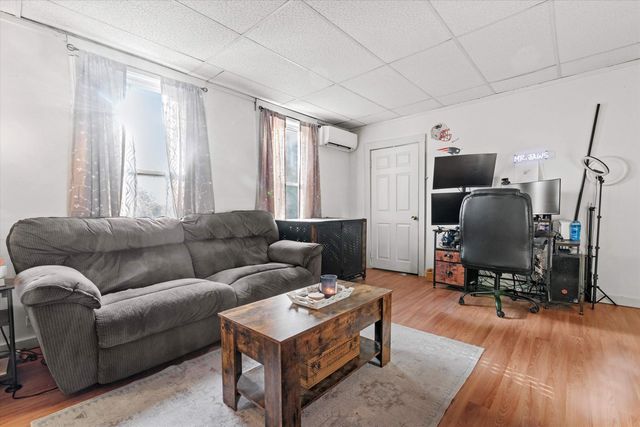 73 W Main Street, Hillsborough, NH 03244