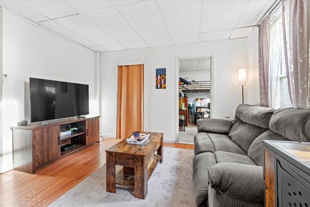 73 W Main Street, Hillsborough, NH 03244