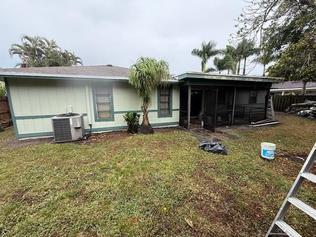 203 Canterbury Drive W, Riviera Beach, FL 33407