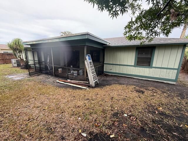 203 Canterbury Drive W, Riviera Beach, FL 33407