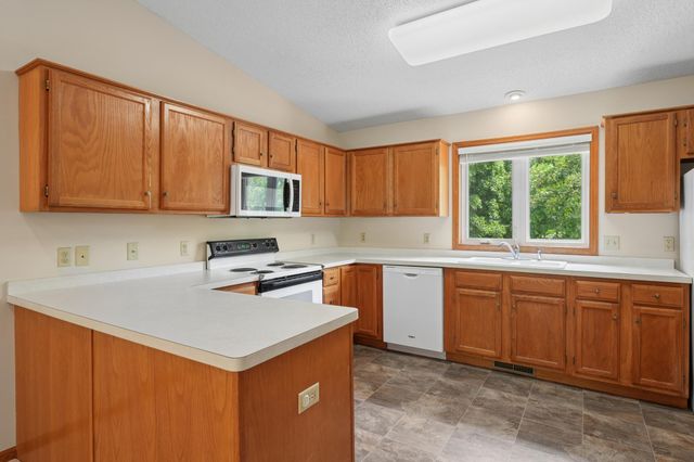 13015 Penn Avenue S, Burnsville, MN 55337