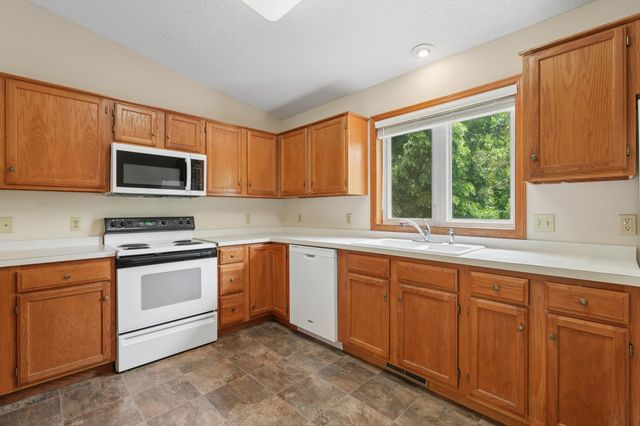 13015 Penn Avenue S, Burnsville, MN 55337