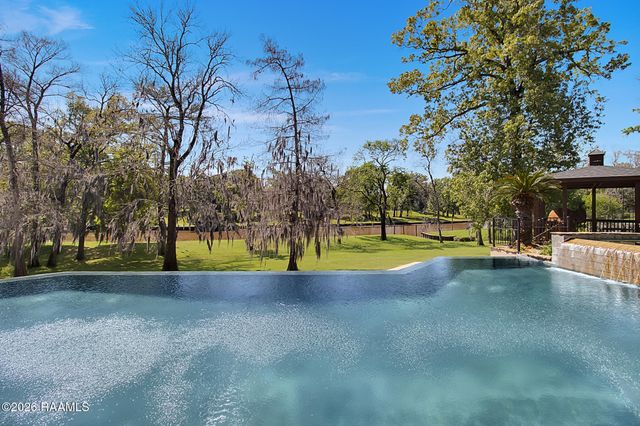 207 Farmington Drive, Lafayette, LA 70503