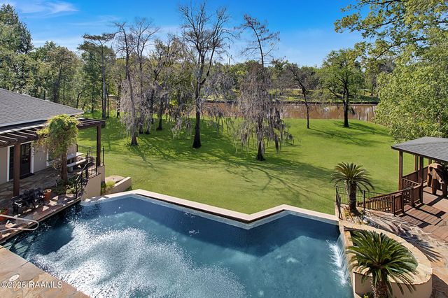 207 Farmington Drive, Lafayette, LA 70503