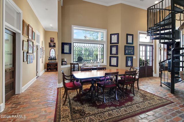 207 Farmington Drive, Lafayette, LA 70503