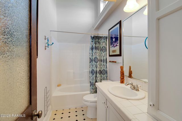 207 Farmington Drive, Lafayette, LA 70503