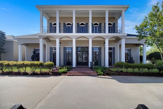 207 Farmington Drive, Lafayette, LA 70503