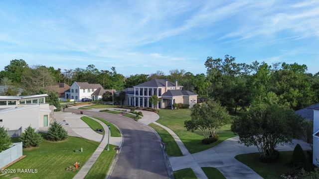 207 Farmington Drive, Lafayette, LA 70503