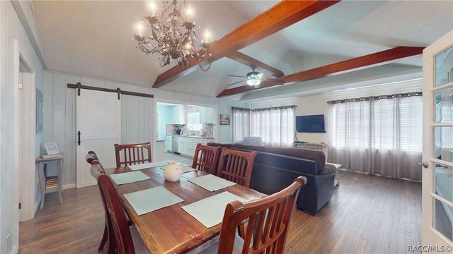 10598 W Halls River Road, Homosassa, FL 34448