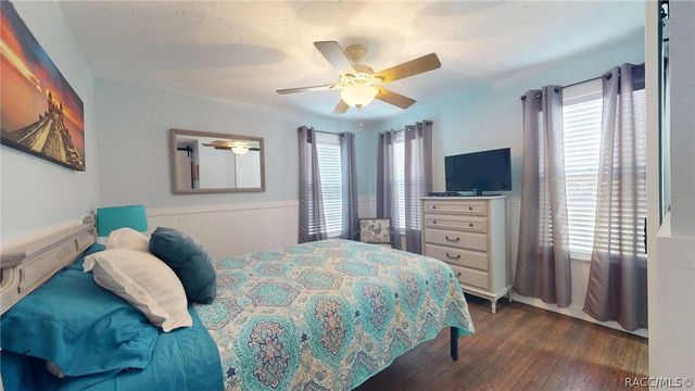 10598 W Halls River Road, Homosassa, FL 34448