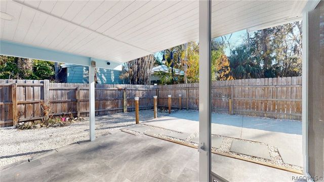 10598 W Halls River Road, Homosassa, FL 34448