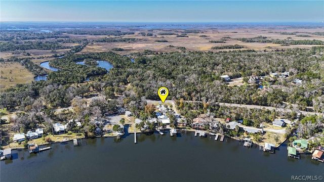 10598 W Halls River Road, Homosassa, FL 34448