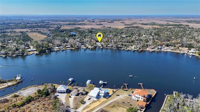 10598 W Halls River Road, Homosassa, FL 34448