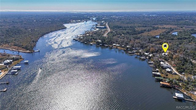 10598 W Halls River Road, Homosassa, FL 34448