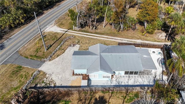 10598 W Halls River Road, Homosassa, FL 34448