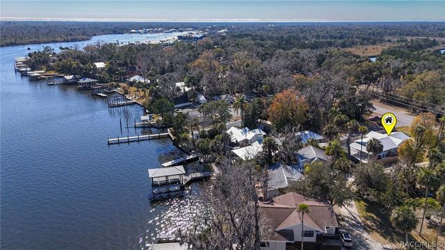 10598 W Halls River Road, Homosassa, FL 34448
