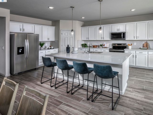 614 Channel Cir, Oakley, CA 94561