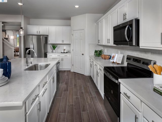 614 Channel Cir, Oakley, CA 94561