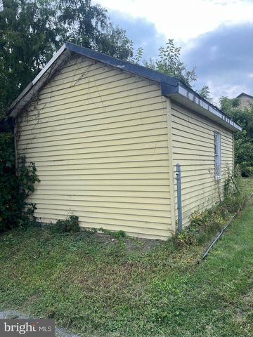 211 MAPLE AVE, Marysville, PA 17053