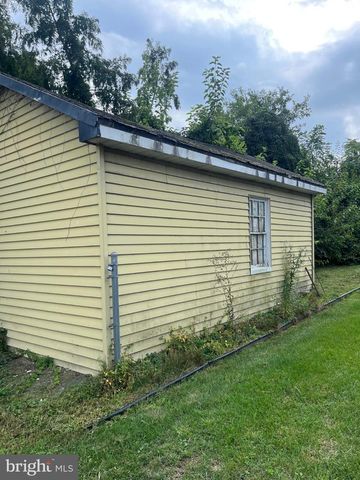 211 MAPLE AVE, Marysville, PA 17053