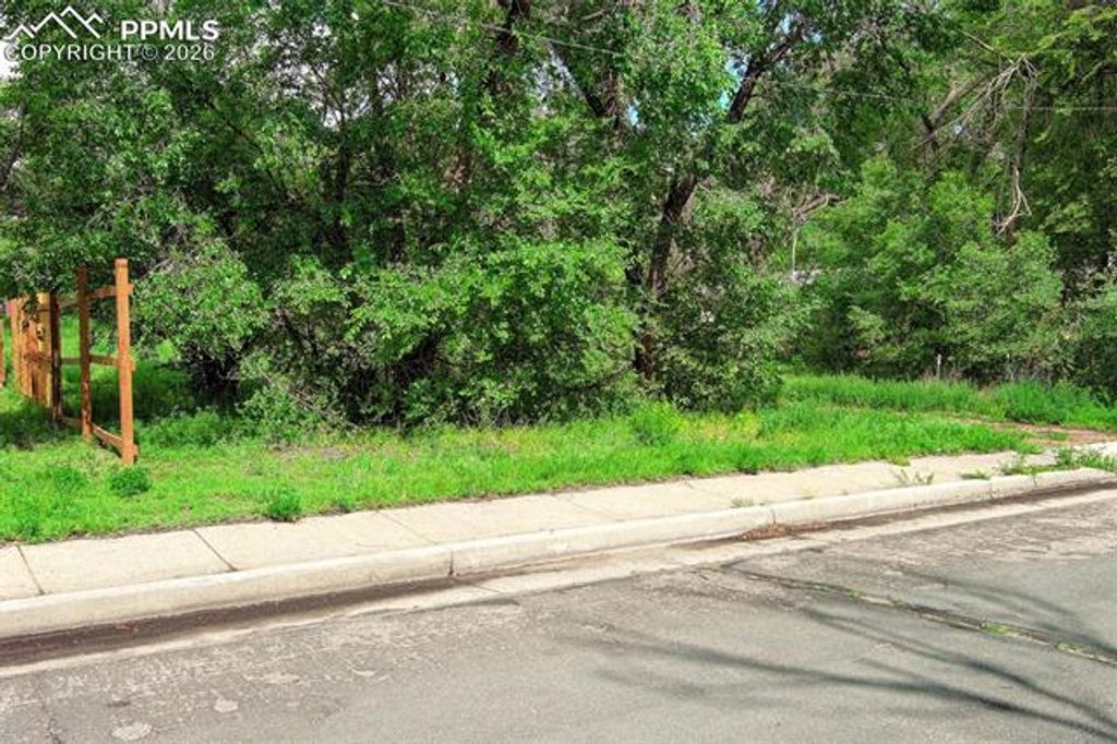 508 Sunset Road, Colorado Springs, CO 80909 — photo 4