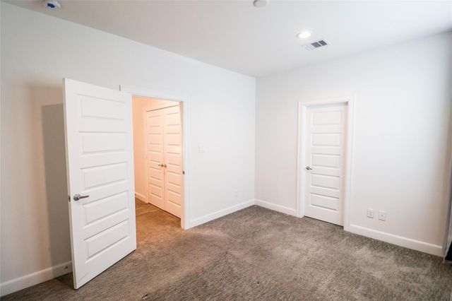 2745 Clinton Drive, Houston, TX 77020