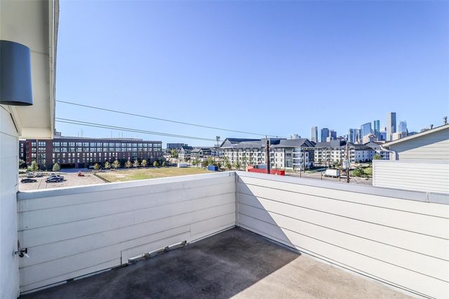 2745 Clinton Drive, Houston, TX 77020