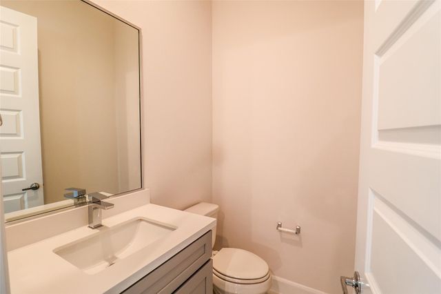 2745 Clinton Drive, Houston, TX 77020