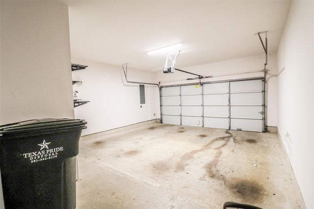 2745 Clinton Drive, Houston, TX 77020