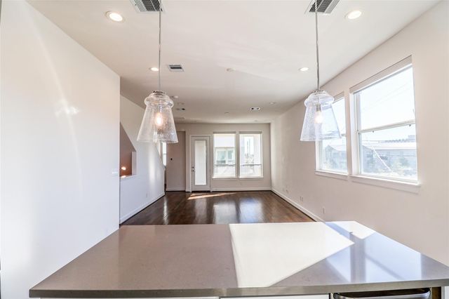 2745 Clinton Drive, Houston, TX 77020