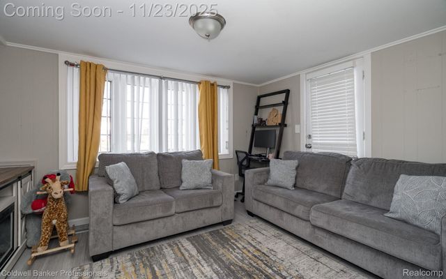 17377 Avilla Boulevard, Lathrup Village, MI 48076