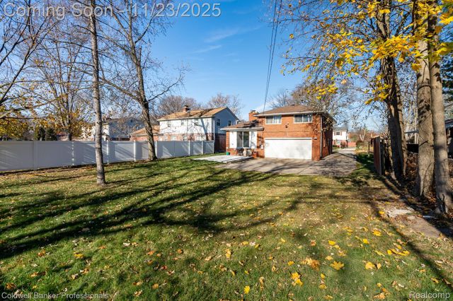 17377 Avilla Boulevard, Lathrup Village, MI 48076