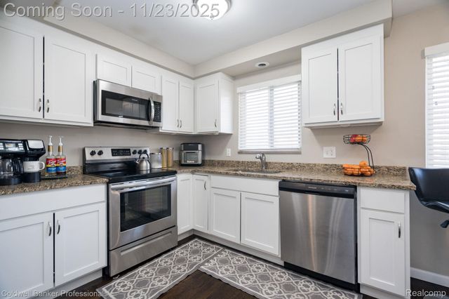 17377 Avilla Boulevard, Lathrup Village, MI 48076