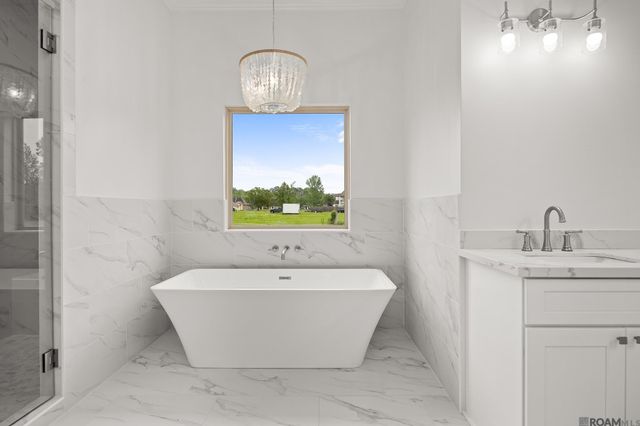 1033 W Worthey St, Gonzales, LA 70737