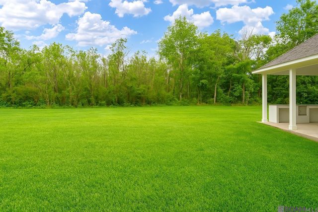 1033 W Worthey St, Gonzales, LA 70737