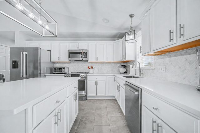7 Cadman Street, Worcester, MA 01604