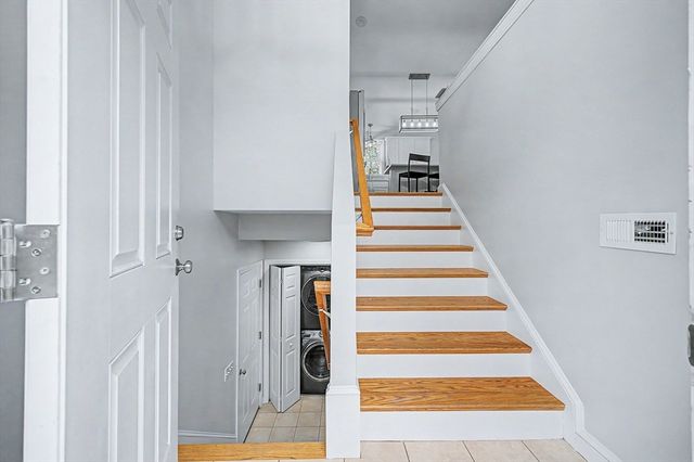 7 Cadman Street, Worcester, MA 01604