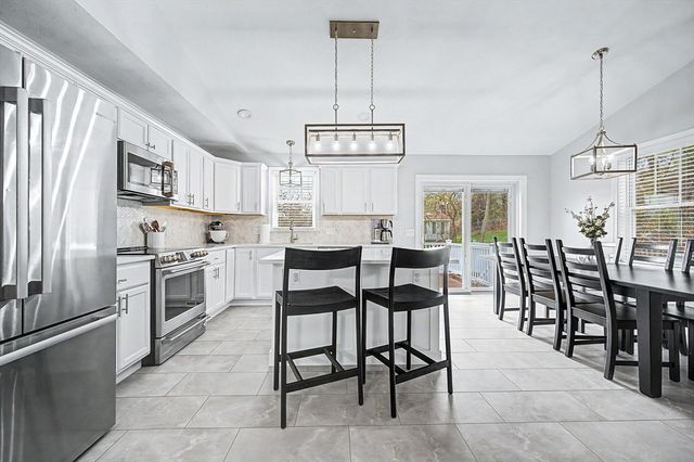 7 Cadman Street, Worcester, MA 01604