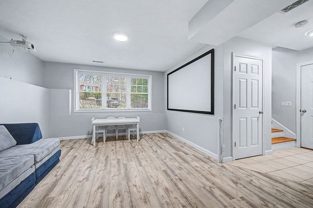 7 Cadman Street, Worcester, MA 01604