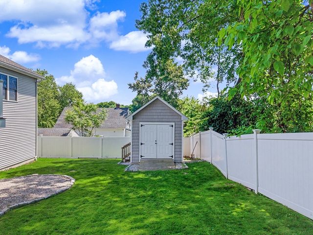 7 Cadman Street, Worcester, MA 01604